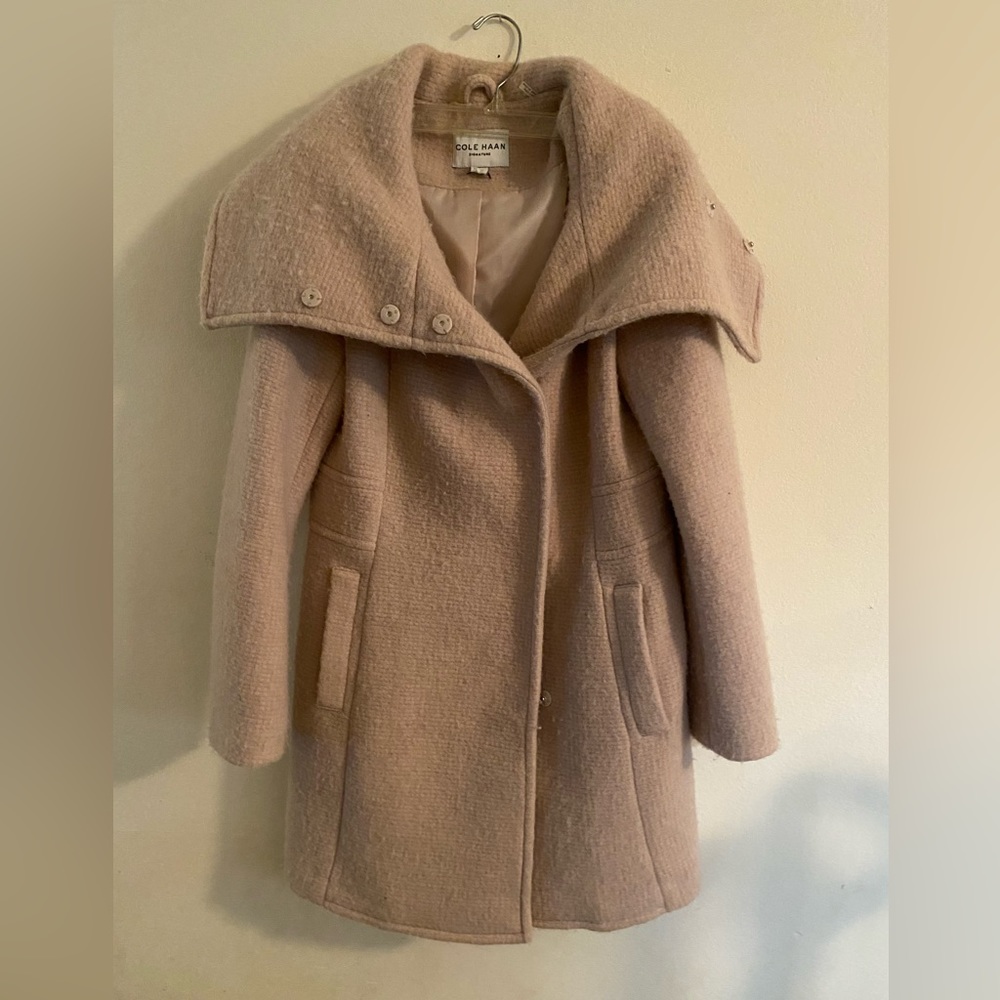 COLE HAAN SIGNATURE WOOL COAT BUTTON CLOSURE LARGE COLLAR NECK SMALL WORN ONCE